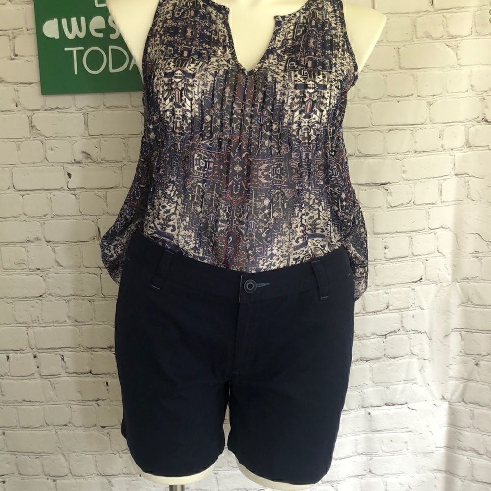 NWT Natural Reflections navy short